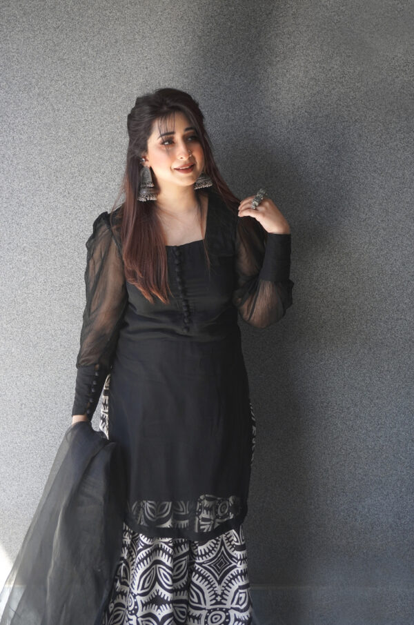 4 Pc Chiffon Dress with Farshi Shalwar